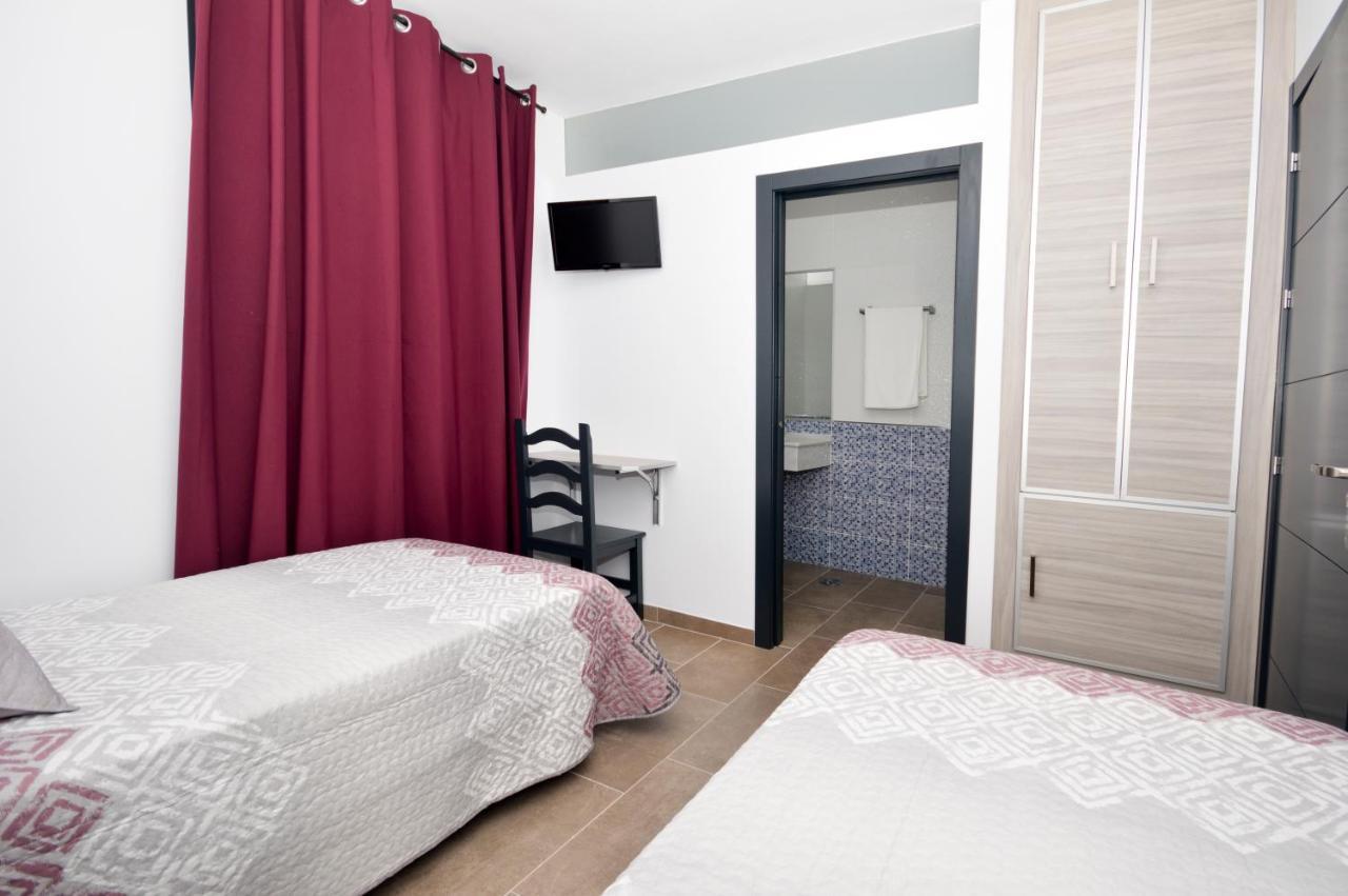 Hostal Maria Jose كونيل ذي لا فرونتيرا المظهر الخارجي الصورة