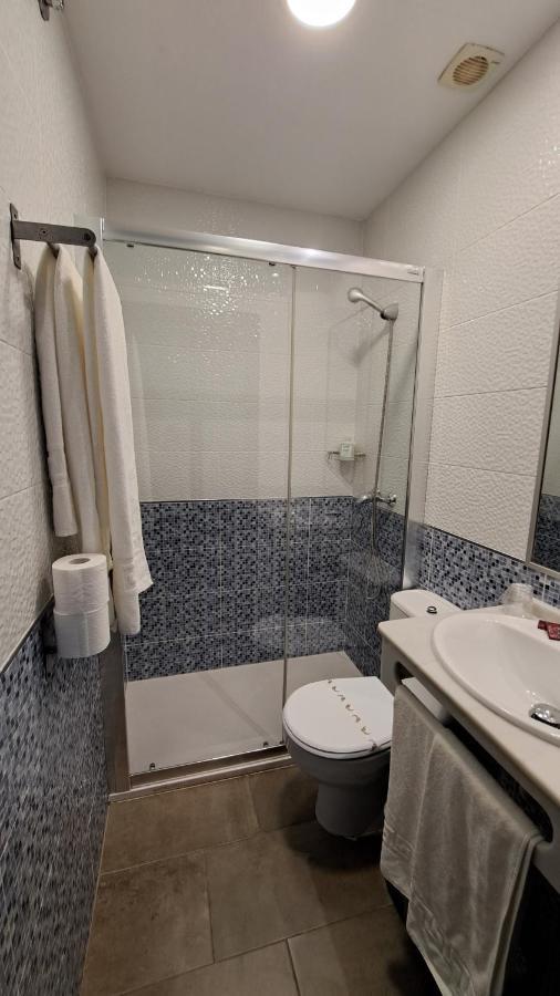 Hostal Maria Jose كونيل ذي لا فرونتيرا المظهر الخارجي الصورة