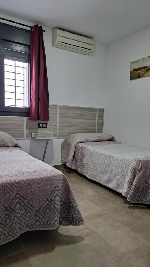 Hostal Maria Jose كونيل ذي لا فرونتيرا المظهر الخارجي الصورة