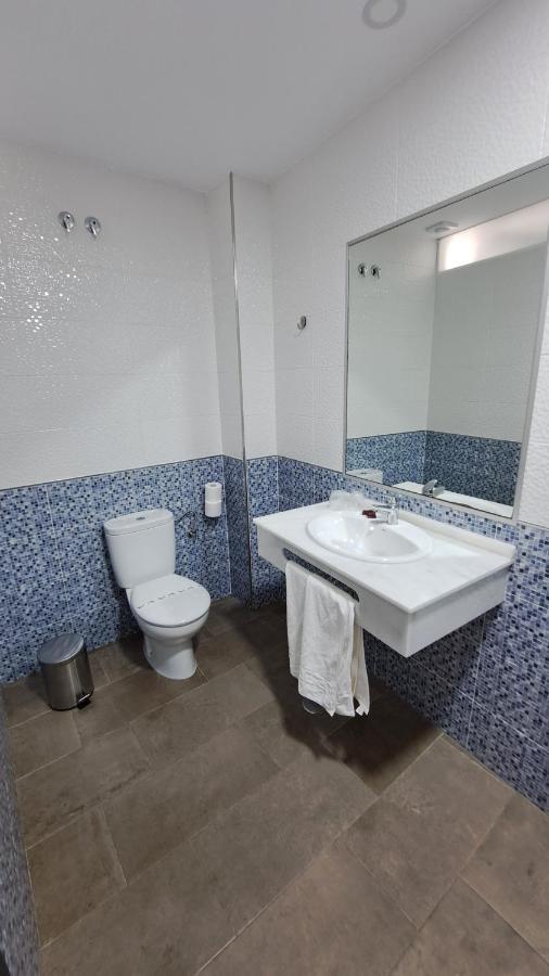 Hostal Maria Jose كونيل ذي لا فرونتيرا المظهر الخارجي الصورة