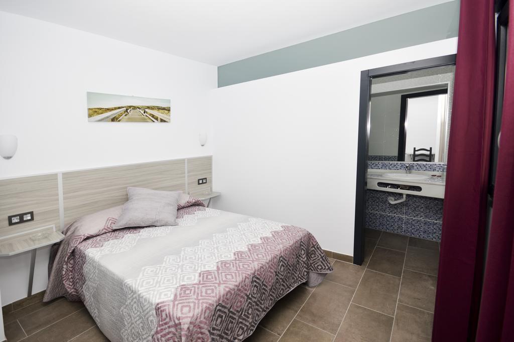 Hostal Maria Jose كونيل ذي لا فرونتيرا المظهر الخارجي الصورة